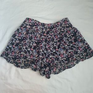 Flowy floral shorts
